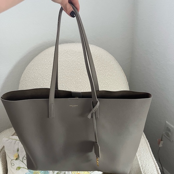 Saint Laurent Gray Tote Bag Timeless Elegance - Picture 1 of 4